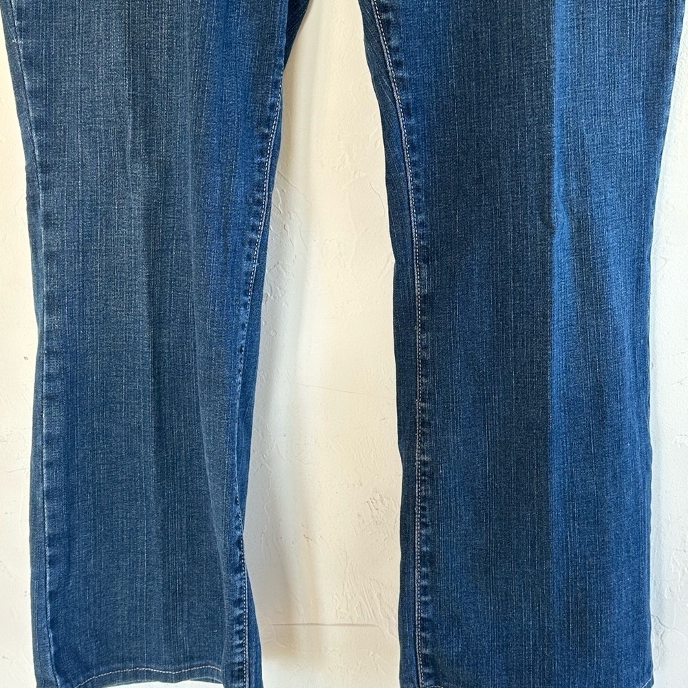 Levi's 550 Relaxed Bootcut Dark Blue Classic Style Denim Jeans Sz 14 Short - Picture 3 of 9